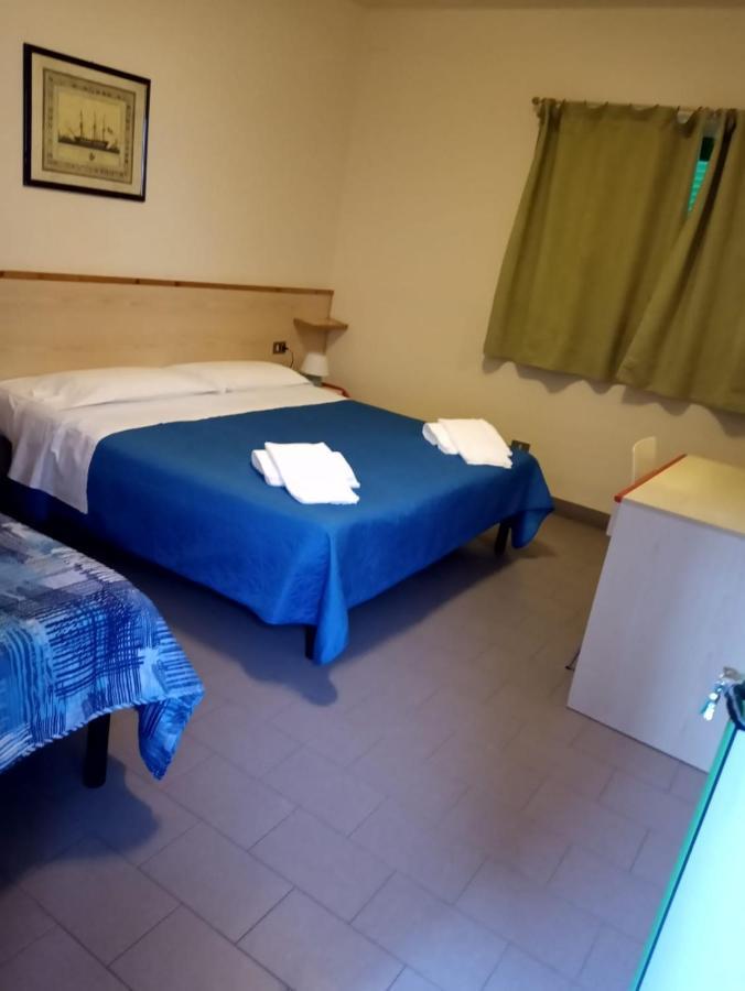 מרינה די קסטנייטו קרדוצ'י Hotel Lupo Di Mare מראה חיצוני תמונה