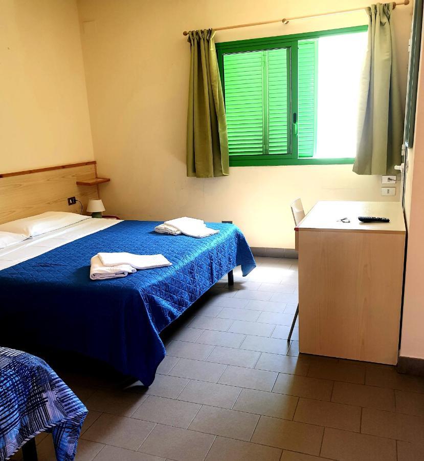 מרינה די קסטנייטו קרדוצ'י Hotel Lupo Di Mare מראה חיצוני תמונה